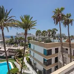 Koka Flat Playa Ingles-pool & Views