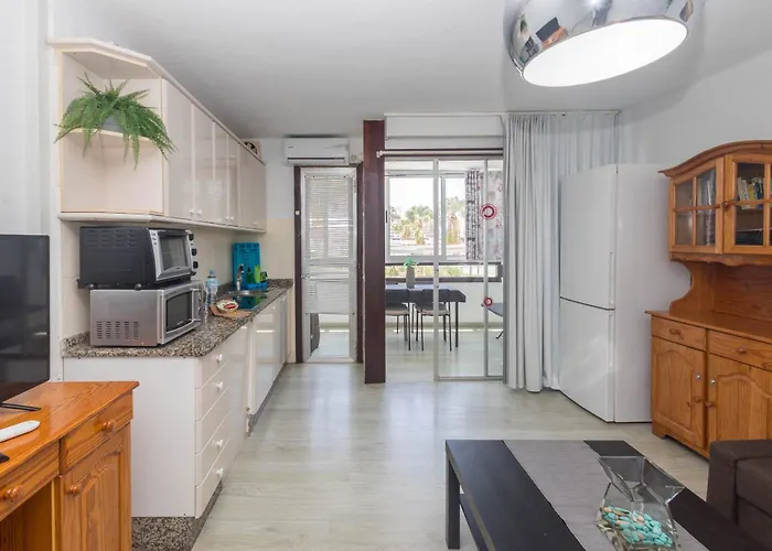 Koka Flat Playa Ingles-pool & Views