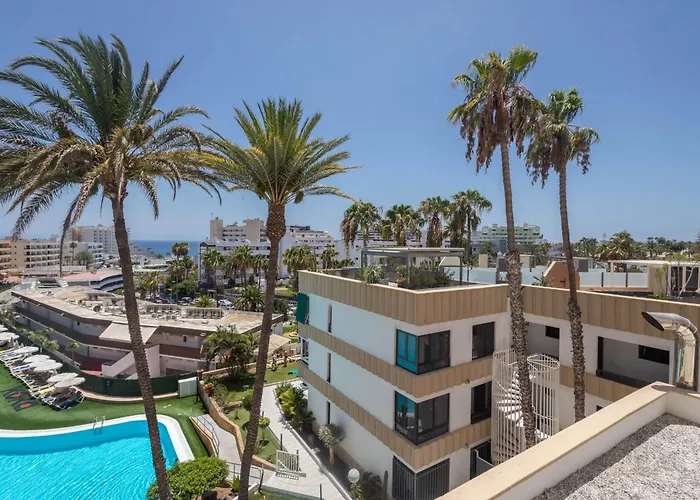 Koka Flat Playa Ingles-pool & Views