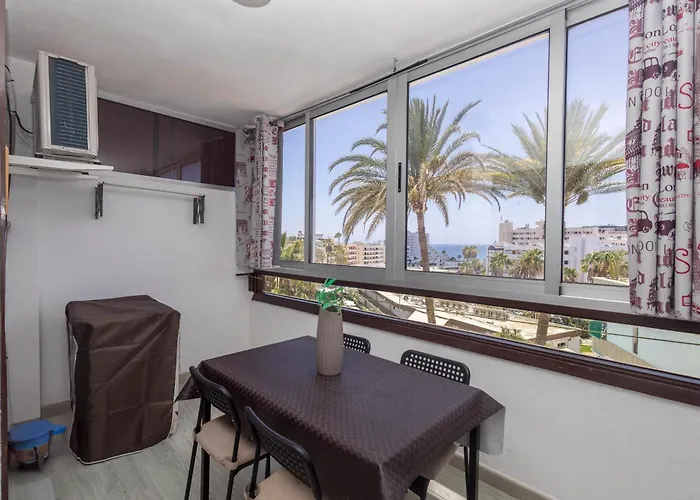 Koka Flat Playa Ingles-pool & Views