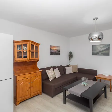 Koka Flat Playa Ingles-pool & Views